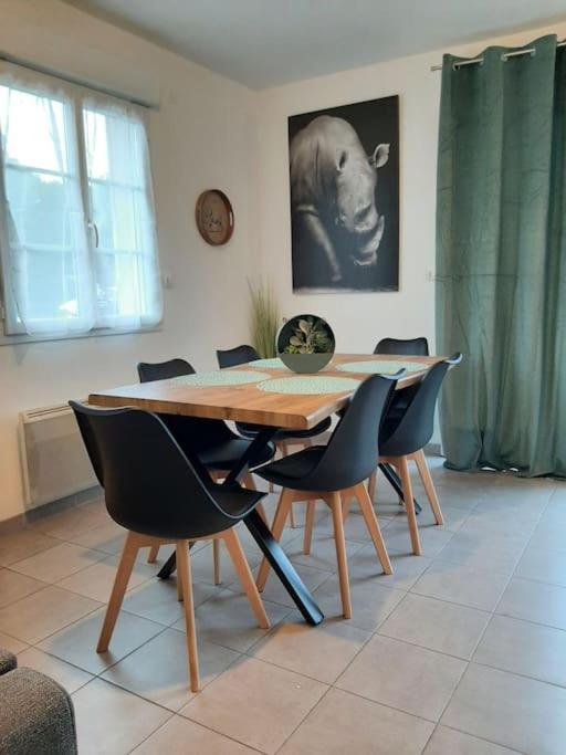Proche Aeroport A Pied O' Jungle Apartment Tille Luaran gambar